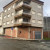 edificio soleado de tres plantas