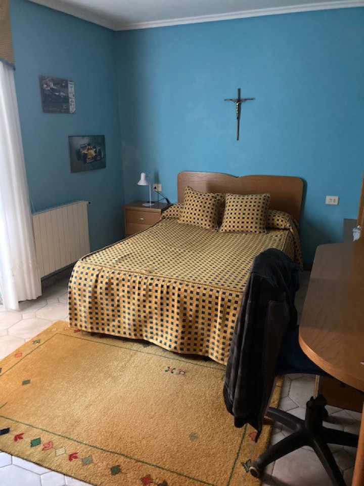 casa centrica soleada de 5 habitaciones lista para vivir