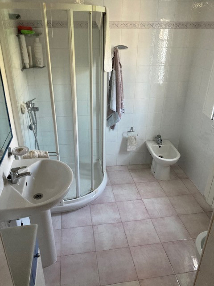 casa centrica soleada de 5 habitaciones lista para vivir
