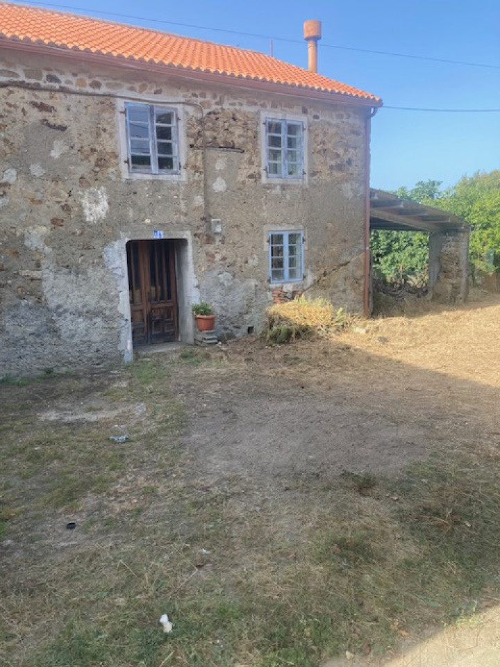 CASA DE PIEDRA SOLEADA 