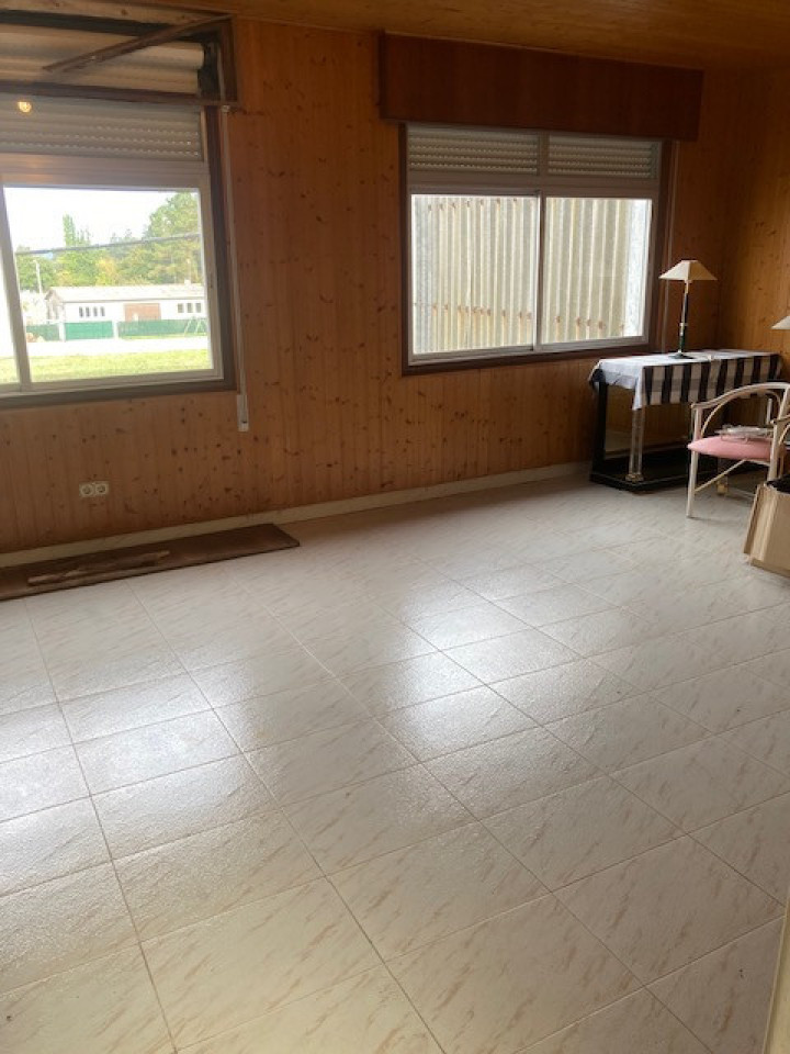 PISO SOLEADO DE 4 HABITACIONES CON LAVANDERIA